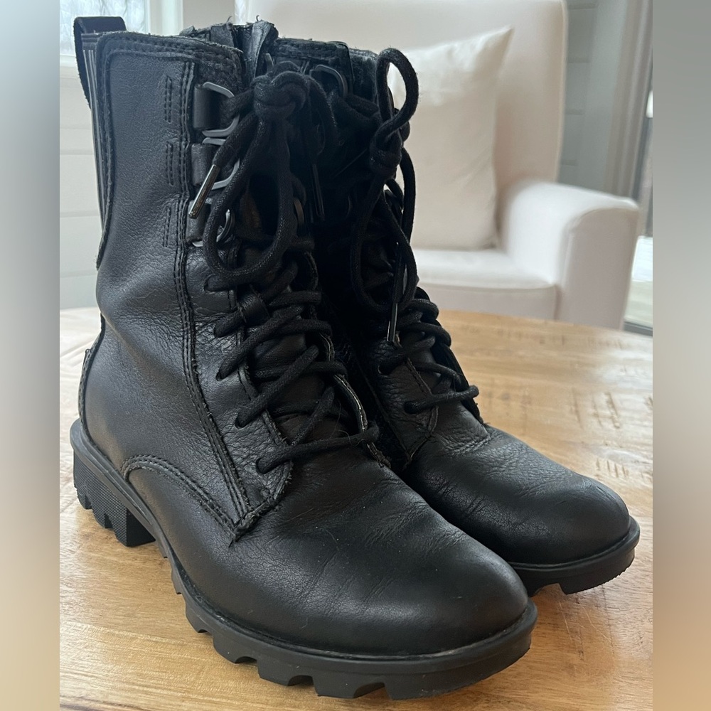 Sorel Phoenix Lace Boot Black Pebbled Leather Combat Style Women's Size 6